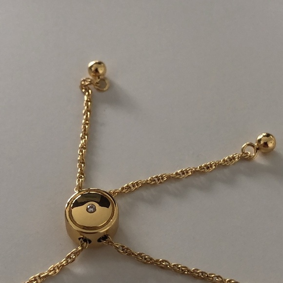 Elegant Gold Bracelet with Crystal Accents - Picture 4 of 4